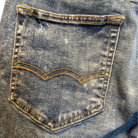American Eagle Outfitters Blue Relaxed Jeans with Distressed Details - Picture 4 of 14